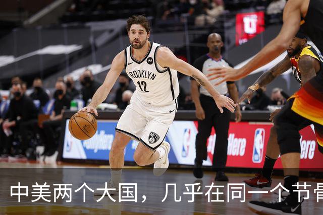 中美两个大国，几乎在同一个节骨眼上，同时把士兵手里的枪换了。